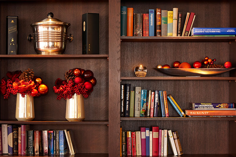 Libreria ben curata con libri molto informativi al Das Hotel Eden
