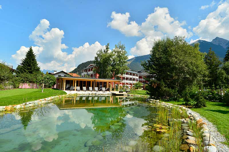 Panoramasauna mit wunderschönem Biotop im Das Hotel Eden