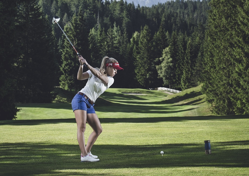 golf nella regione di seefeld in tirolo