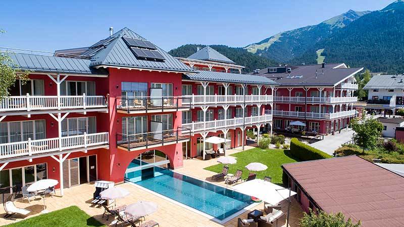 Außenpool im Das Hotel Eden - Wellnesshotel Tirol