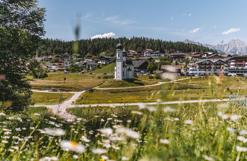  Seekirchl in Seefeld im Sommer