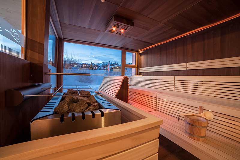 meravigliosa sauna panoramica nell'area benessere del Das Hotel Eden a Tirolo